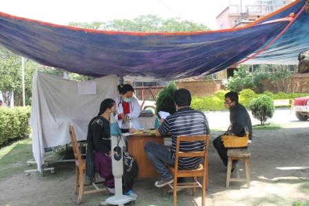 Outdoor maternity service during disaster